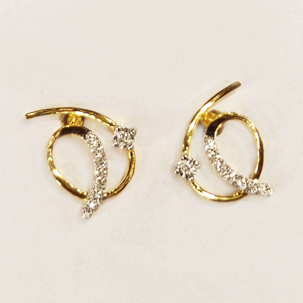 DIAMOND STUD